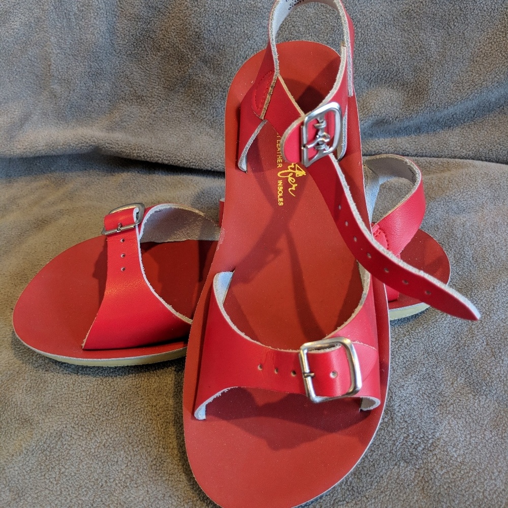 NEW KIDS SUNSAN HOY SURFER RED SANDALS SZ 2 US 3